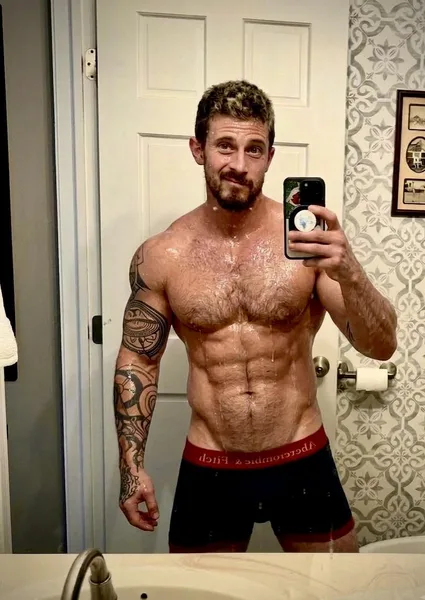 [30] post workout selfie - OC
