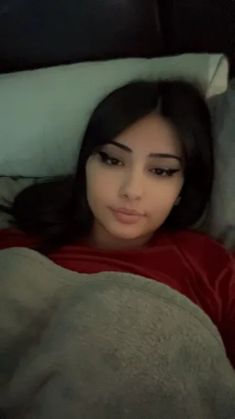 The reveal comes easily with pretty big tits
